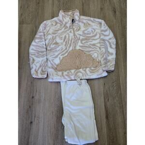 Manolo Bakes Fleece Pajama Set XS – Croissant Print Lounge Wear – Cozy & Soft